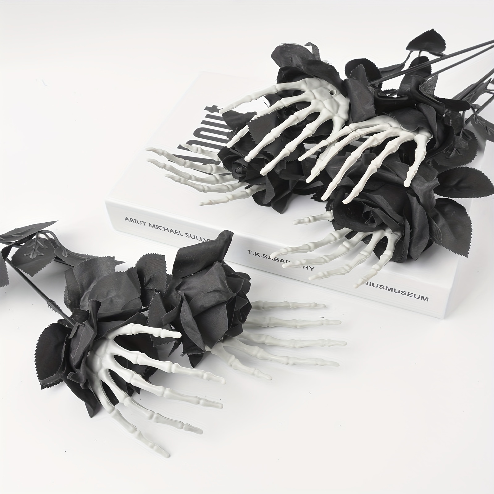 플라스틱 블랙 인공 장미 해골 손 및 유칼립투스 잎 할 - Halloween Skeleton Decoration 리뷰 및 가격